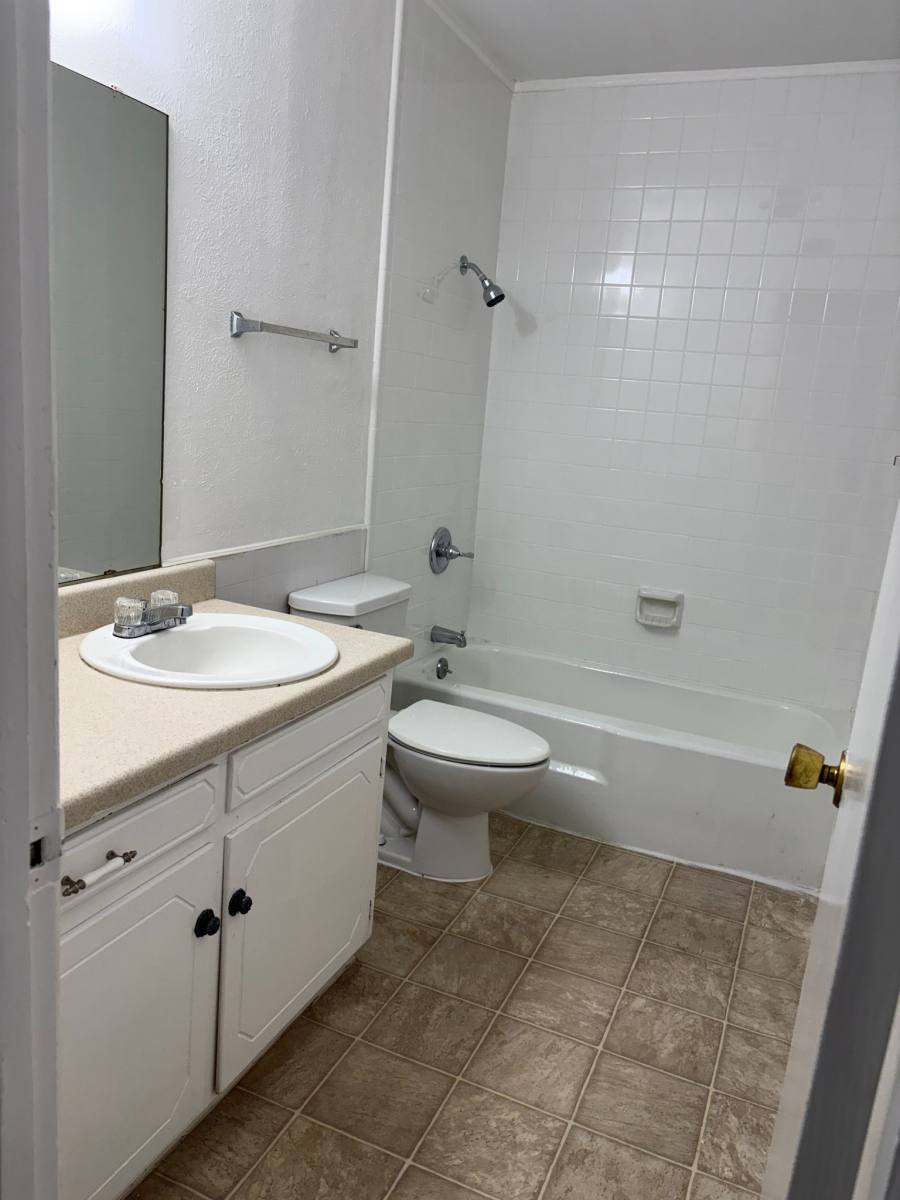 Apartment for rent at 5355 Wonder Dr, Fort Worth, TX 76133