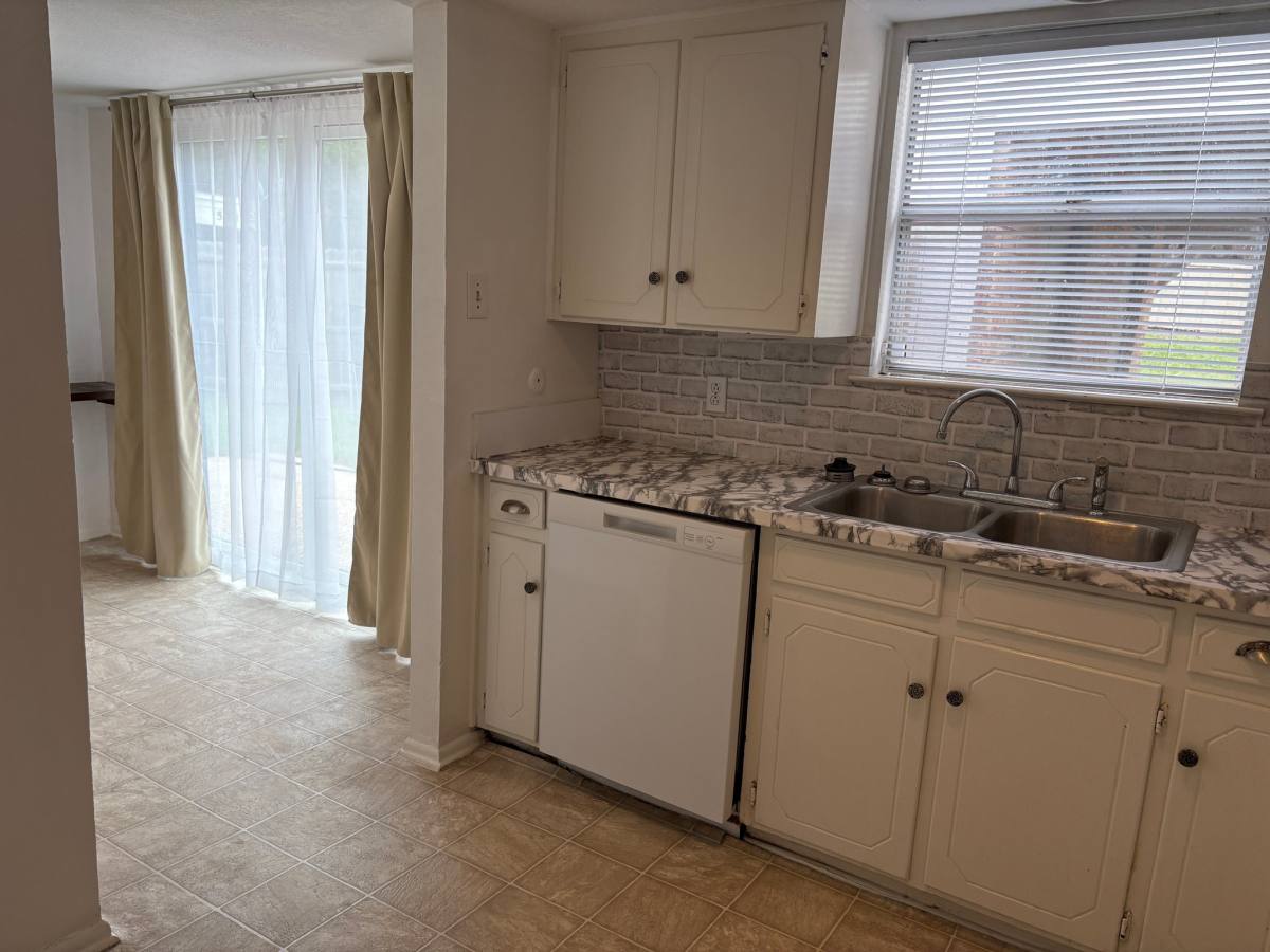 Apartment for rent at 5355 Wonder Dr, Fort Worth, TX 76133