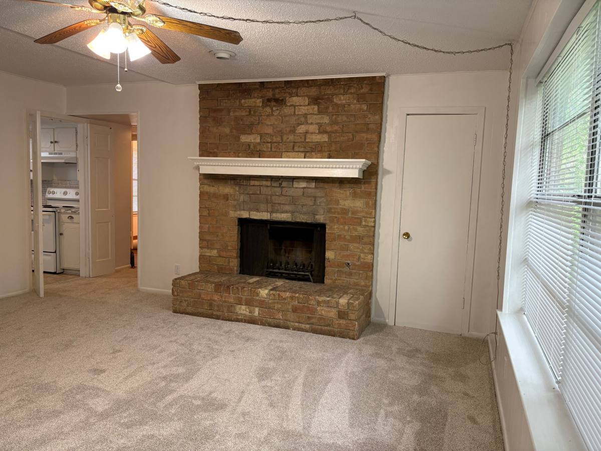 Apartment for rent at 5355 Wonder Dr, Fort Worth, TX 76133