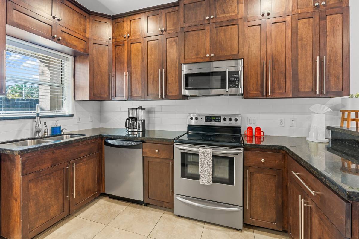 Townhouse for rent at 3002 S L Lane #4, McAllen, TX 78503
