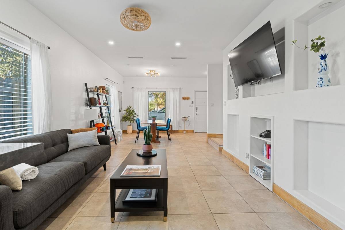 Townhouse for rent at 3002 S L Lane #4, McAllen, TX 78503