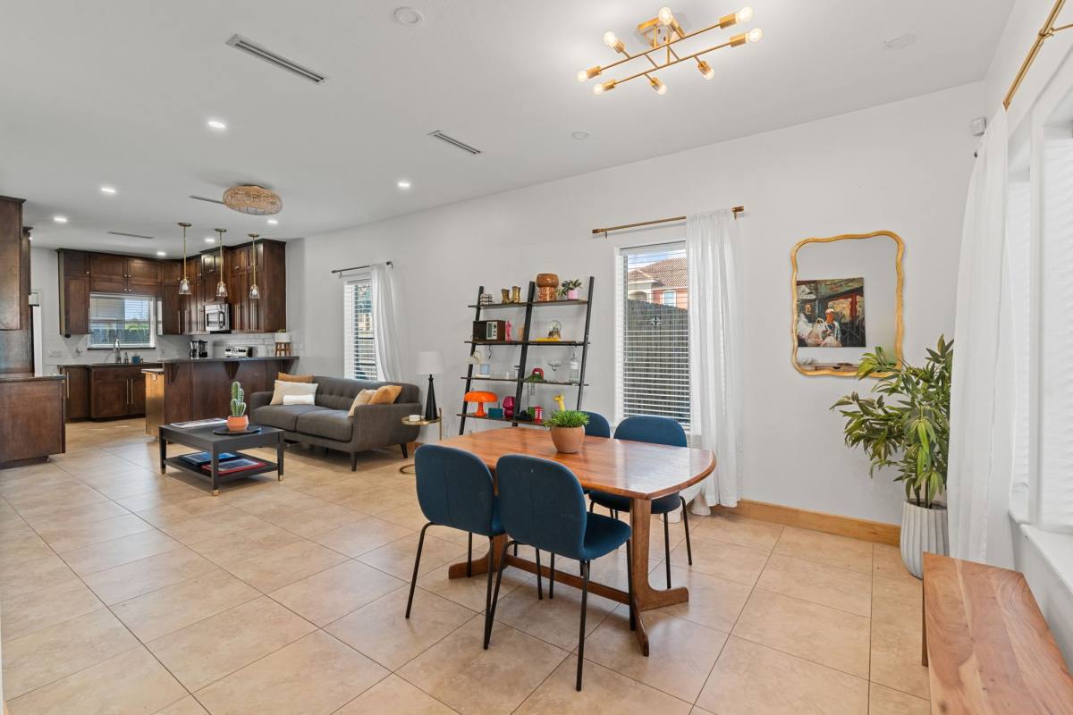 Townhouse for rent at 3002 S L Lane #4, McAllen, TX 78503