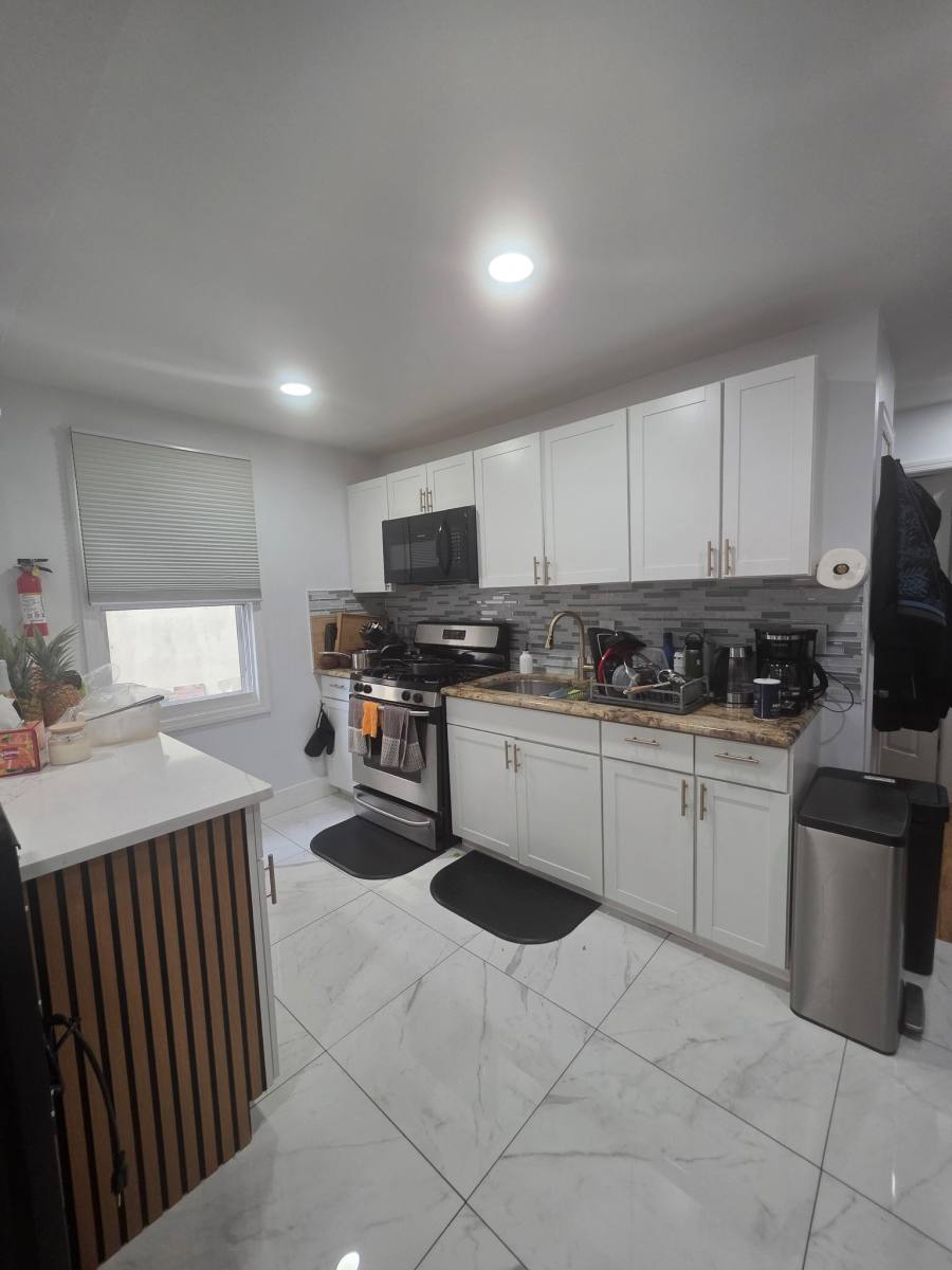 Apartment for rent at 478 Fabyan Place #1 L, Newark, NJ 07112