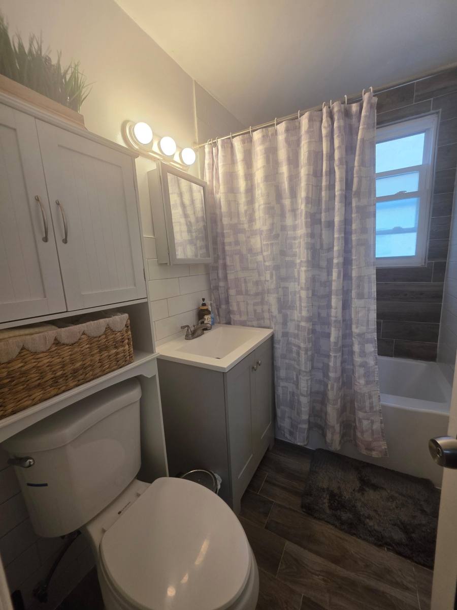 Apartment for rent at 478 Fabyan Place #1 L, Newark, NJ 07112
