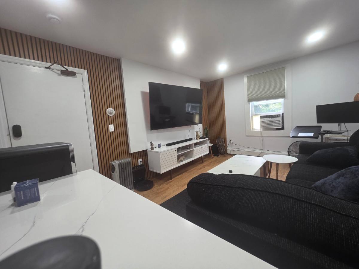Apartment for rent at 478 Fabyan Place #1 L, Newark, NJ 07112