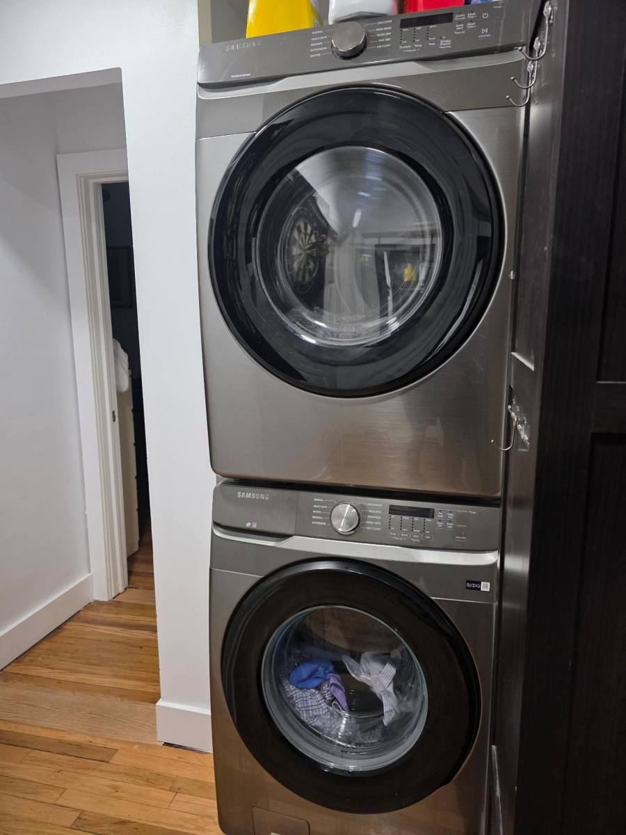 Apartment for rent at 478 Fabyan Place #1 L, Newark, NJ 07112