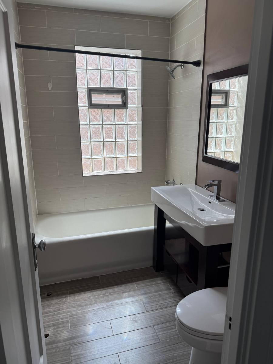 Apartment for rent at 1822 Ridgeland Ave #2, Berwyn, IL 60402