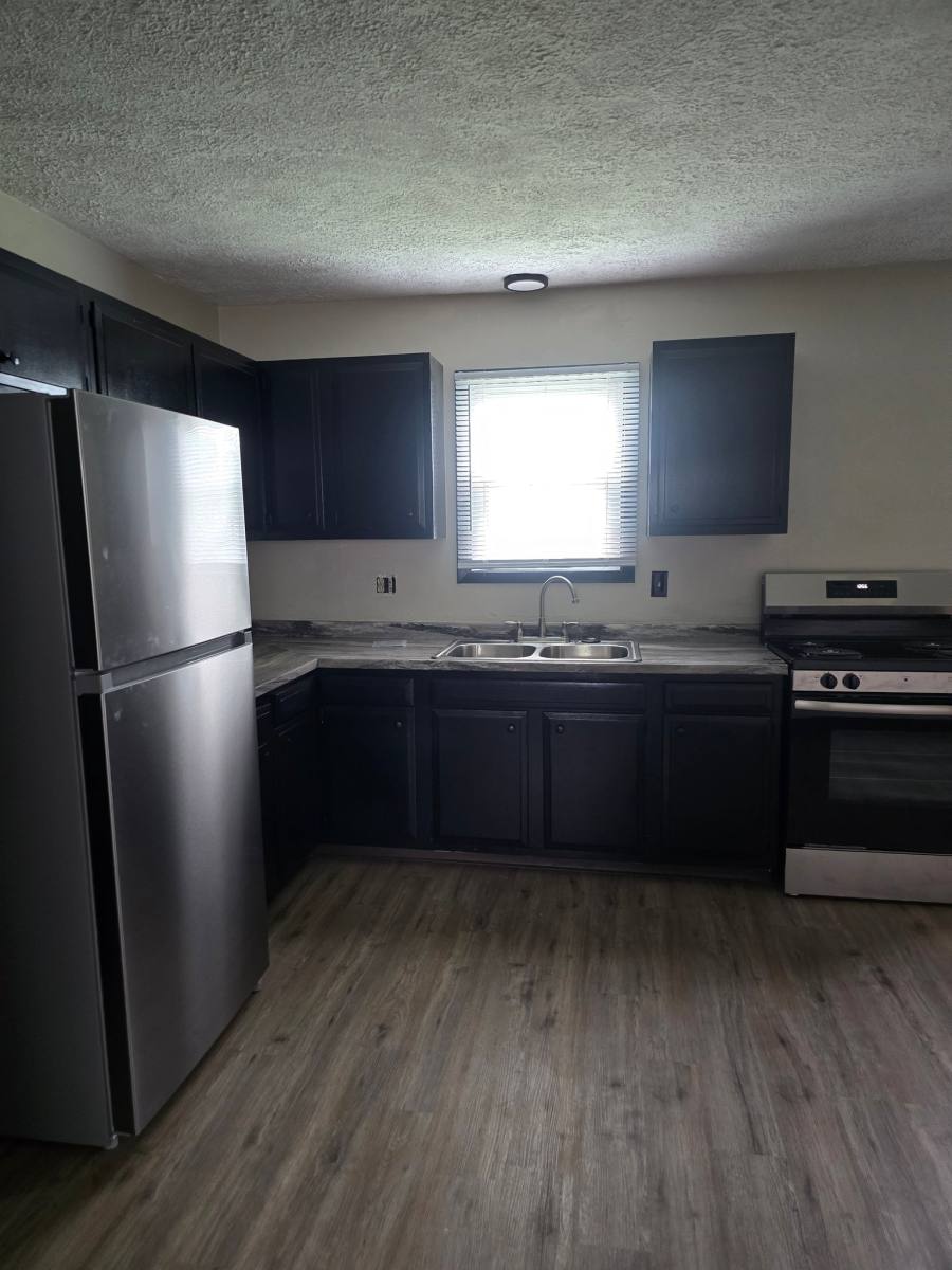 Townhouse for rent at 1413 E 38th, Erie, PA 16504