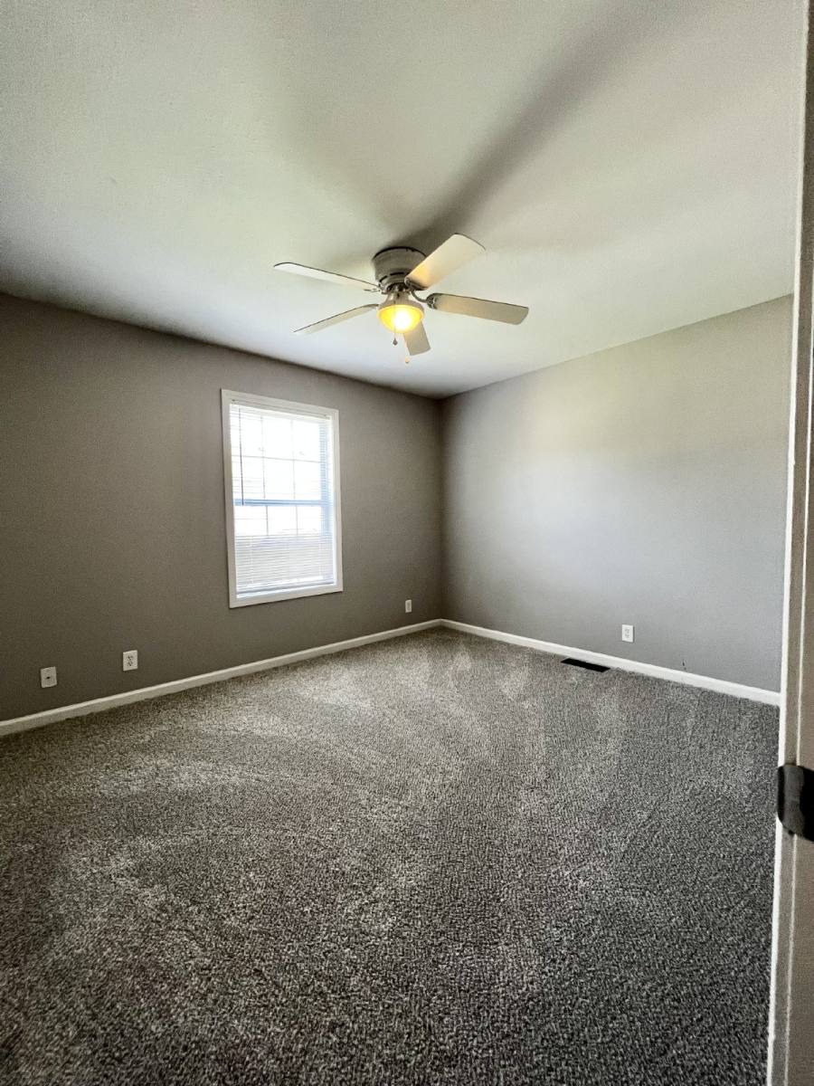 Townhouse for rent at 253-1A Executive Ave, Clarksville, TN 37042
