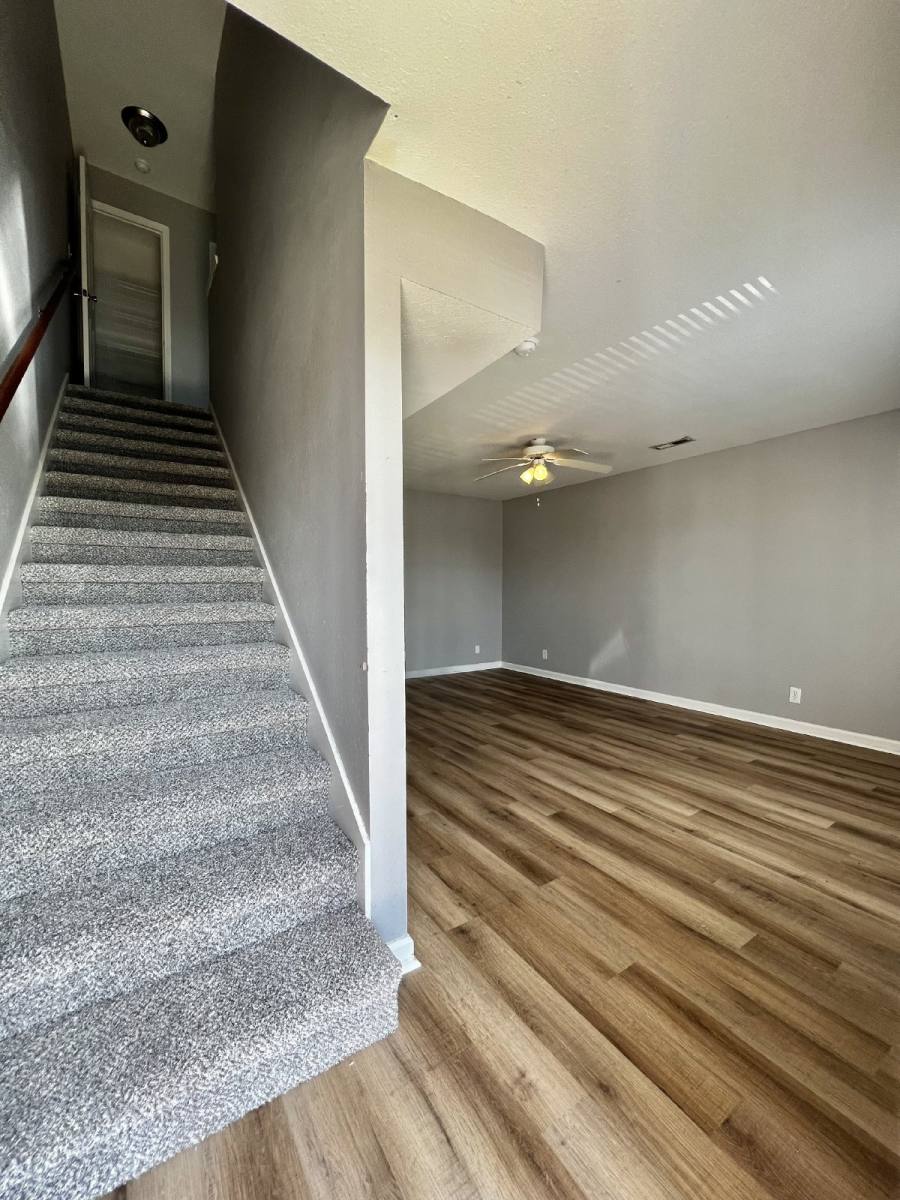 Townhouse for rent at 253-1A Executive Ave, Clarksville, TN 37042