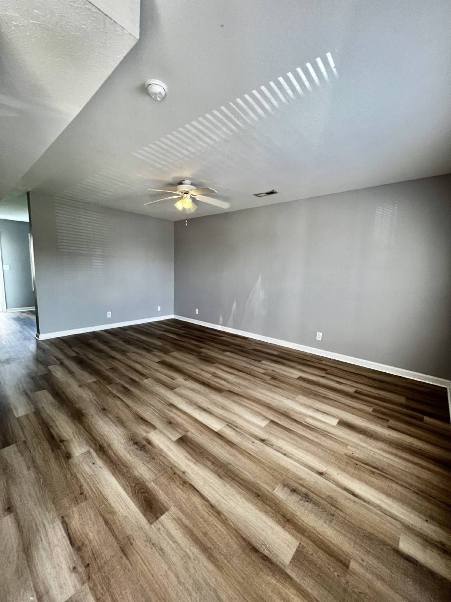 Townhouse for rent at 253-1A Executive Ave, Clarksville, TN 37042