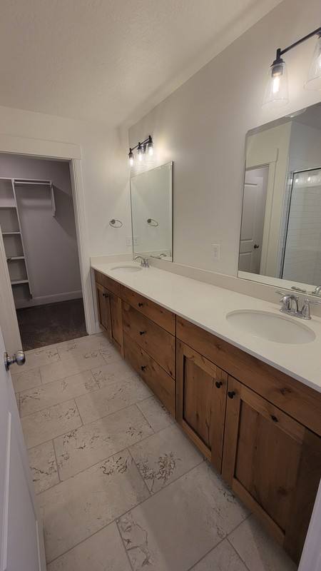 Townhouse for rent at 2112 W Redfox Way, Ogden, UT 84401