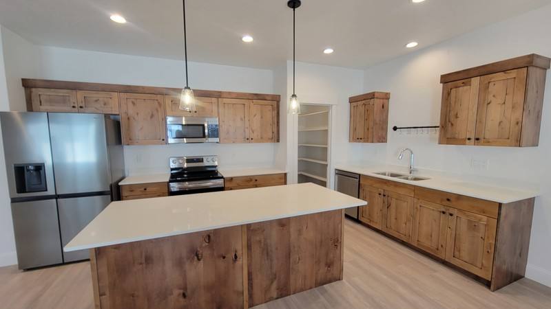 Townhouse for rent at 2112 W Redfox Way, Ogden, UT 84401