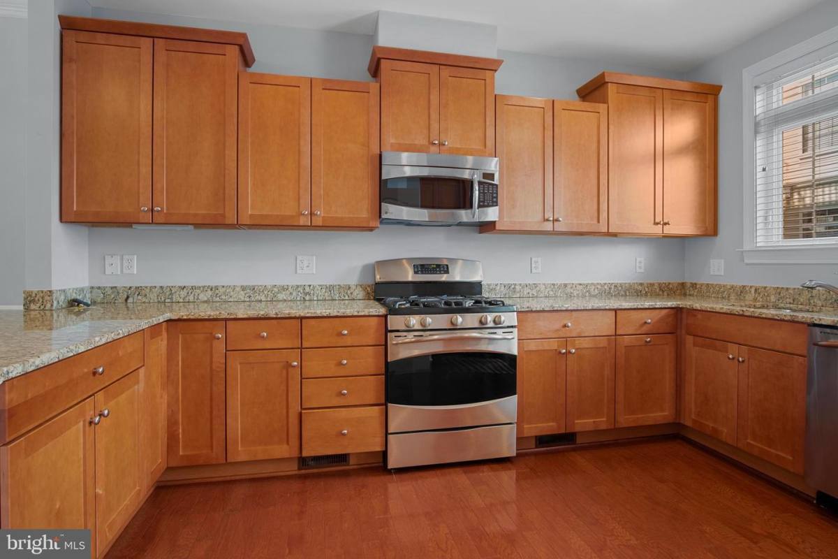 Townhouse for rent at 428 N Thomas St, Arlington, VA 22203