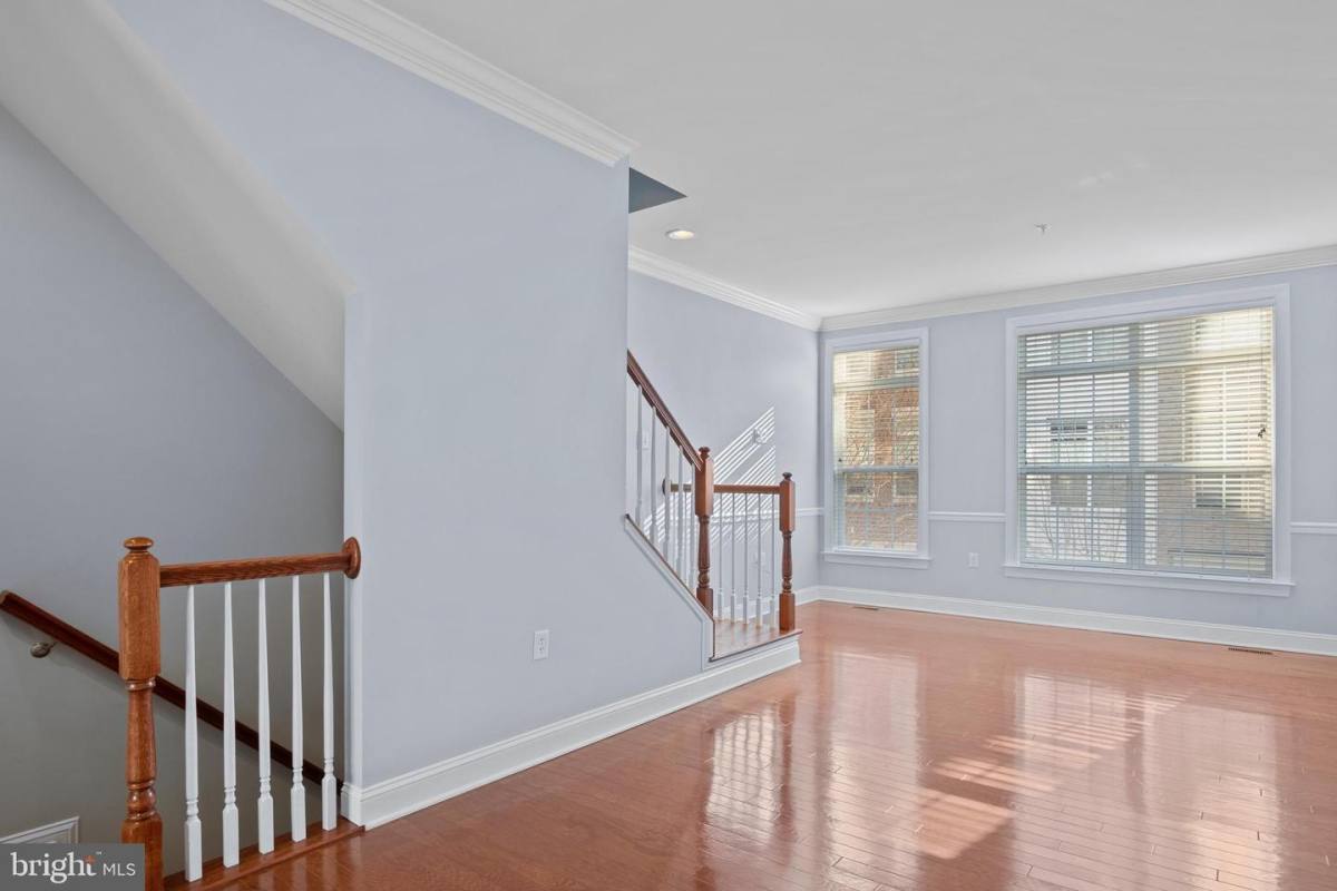 Townhouse for rent at 428 N Thomas St, Arlington, VA 22203