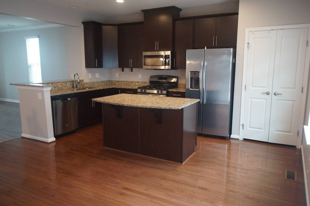 Townhouse for rent at 7212 Yesterday Lane, Elkridge, MD 21075