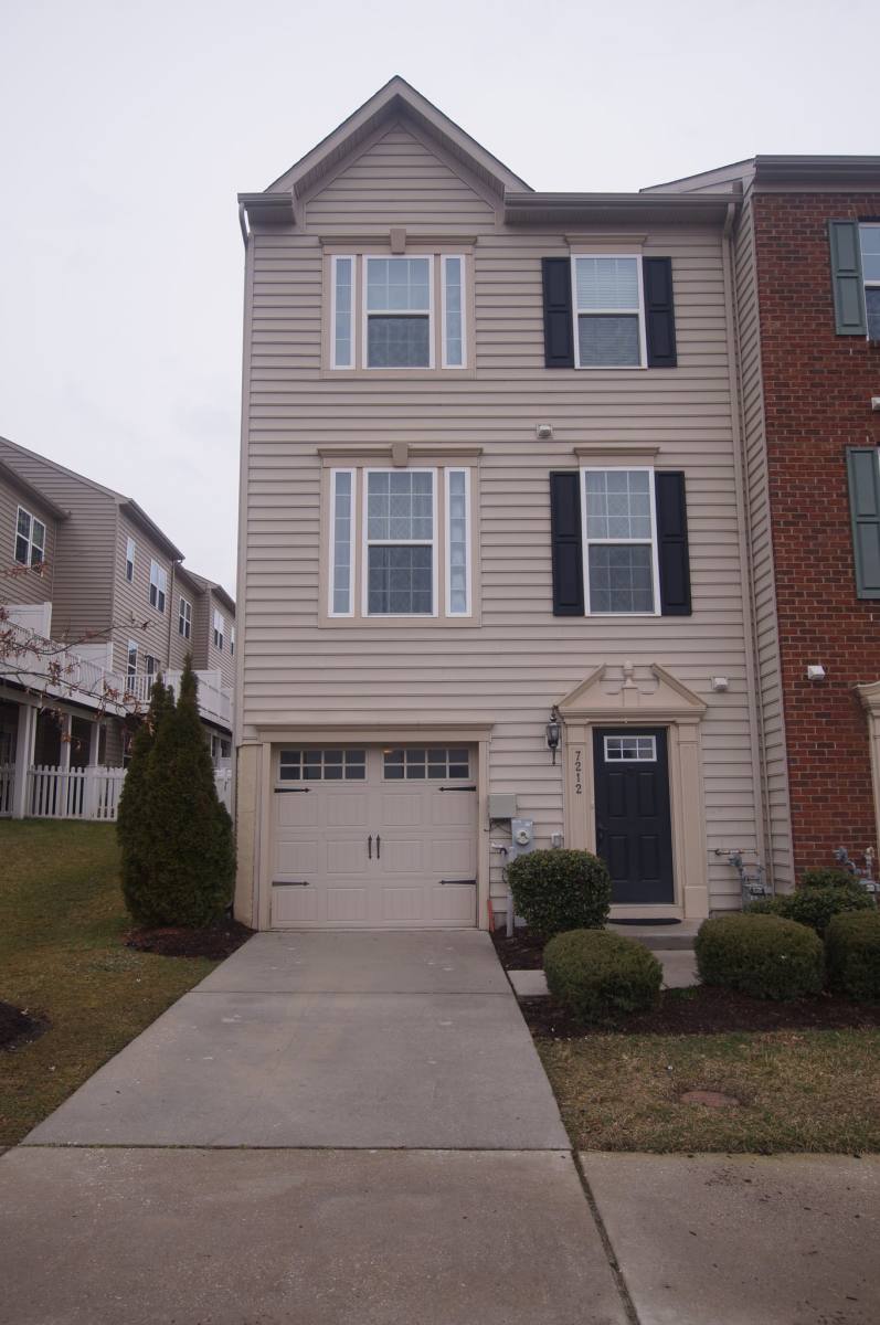 Townhouse for rent at 7212 Yesterday Lane, Elkridge, MD 21075