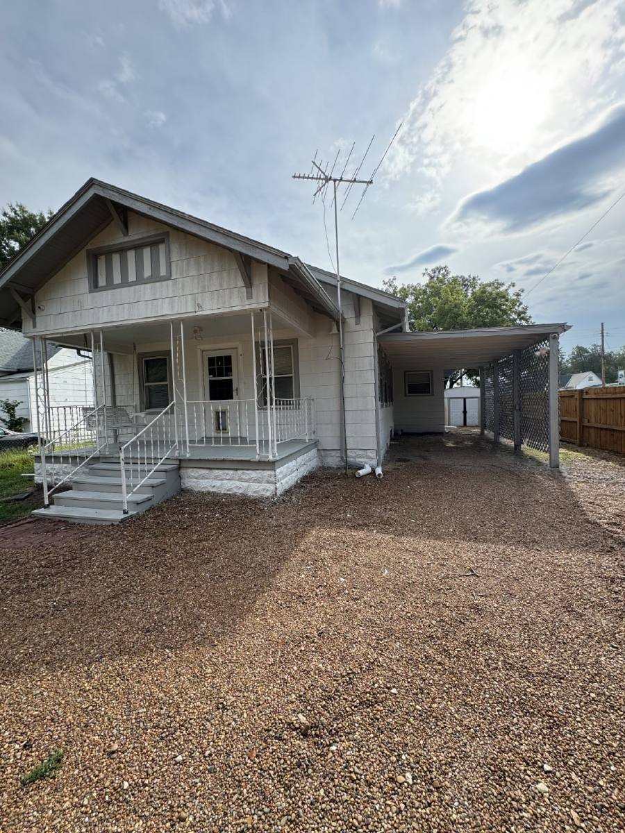 House for rent at 1556 S Palisade St, Wichita, KS 67213