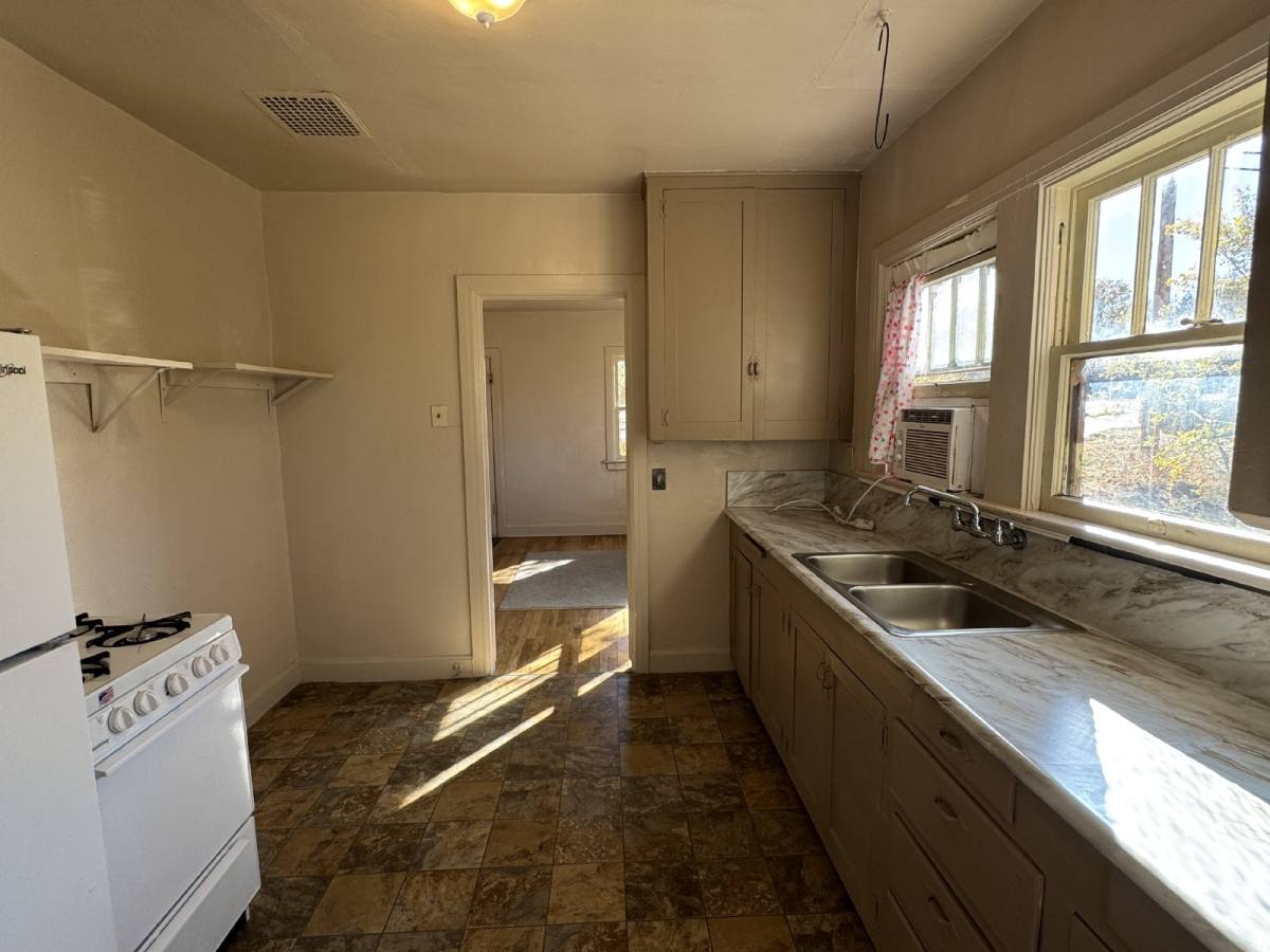 House for rent at 606 E Willis St, Prescott, AZ 86301