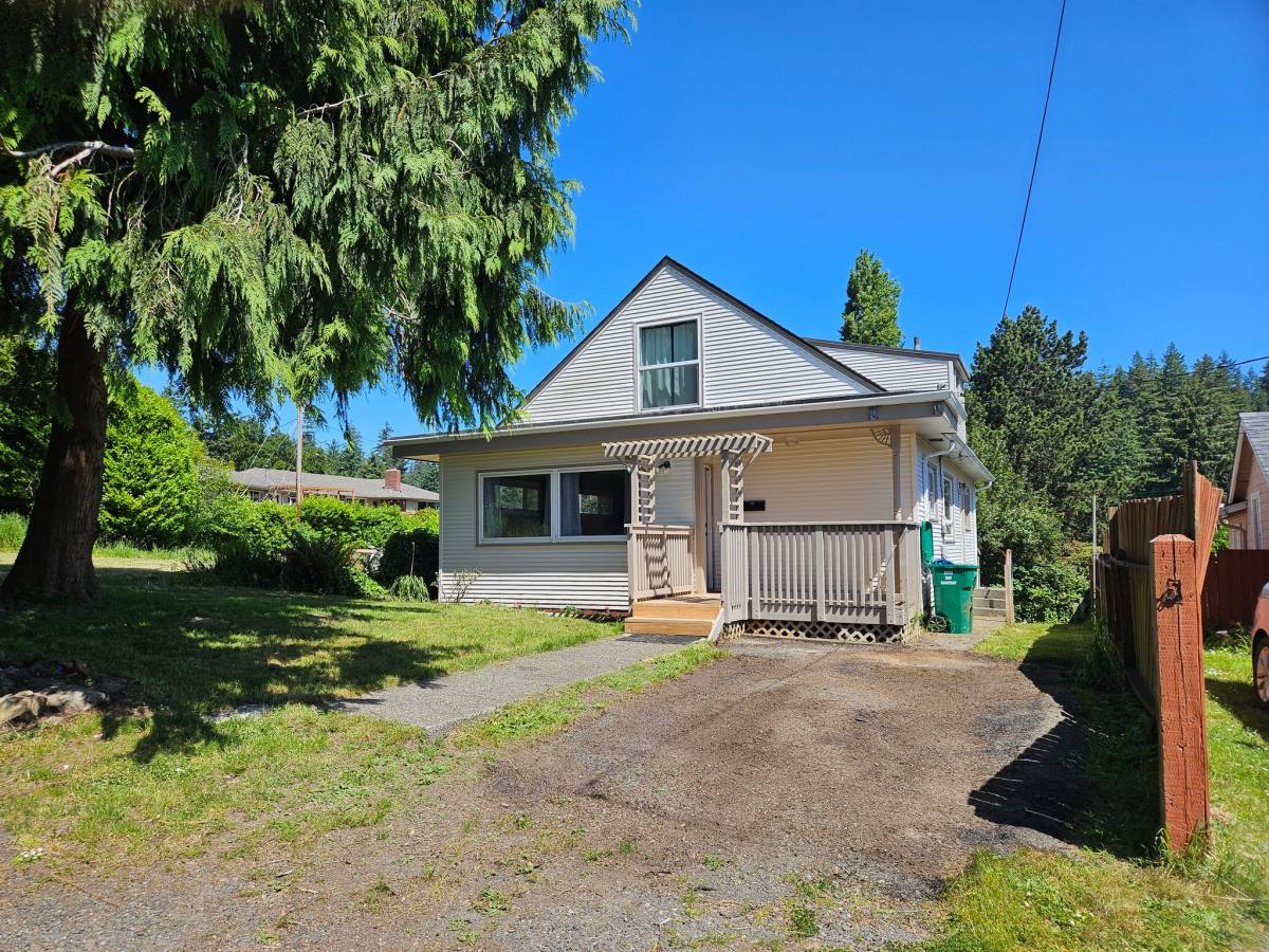 House for rent at 1180 Highland Ave, Coos Bay, OR 97420