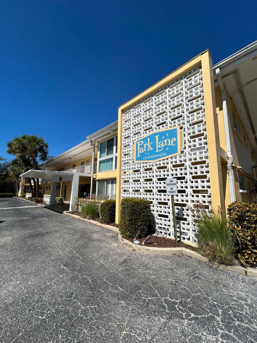 Apartment for rent at 2155 Wood St #A6, Sarasota, FL 34237