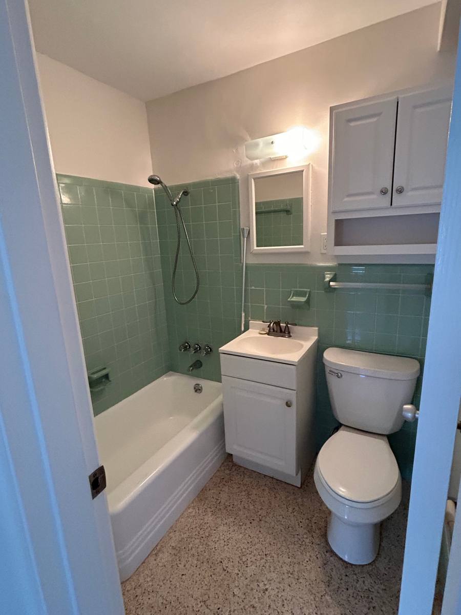 Apartment for rent at 2155 Wood St #A6, Sarasota, FL 34237