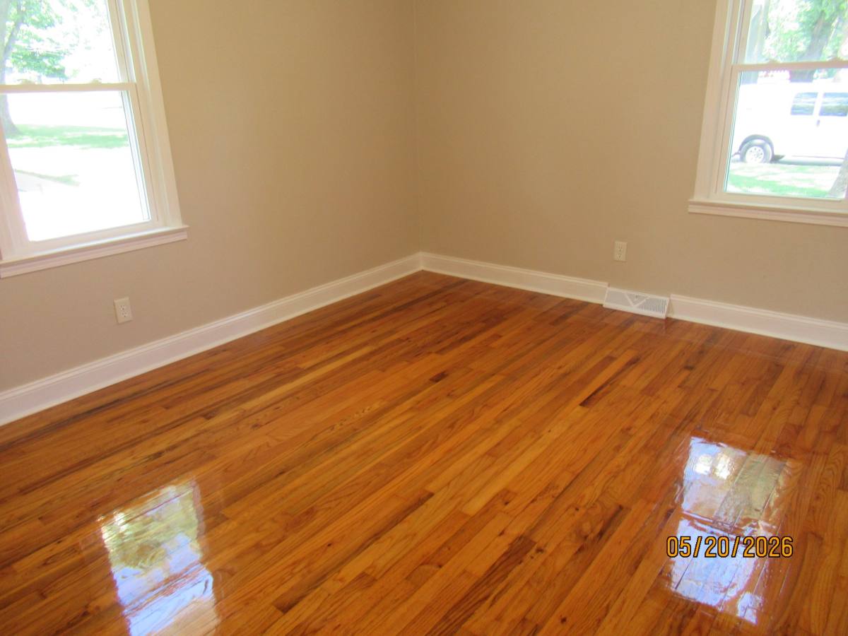 House for rent at 1012 Carrie Ave, Des Moines, IA 50315