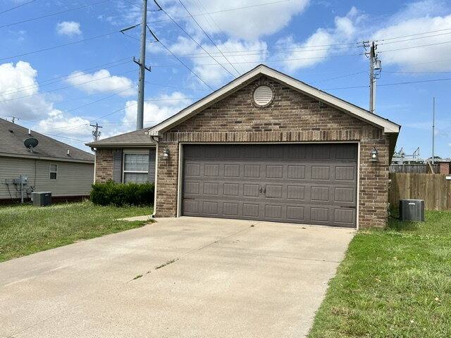 House for rent at 217 Regency Dr, Barling, AR 72923