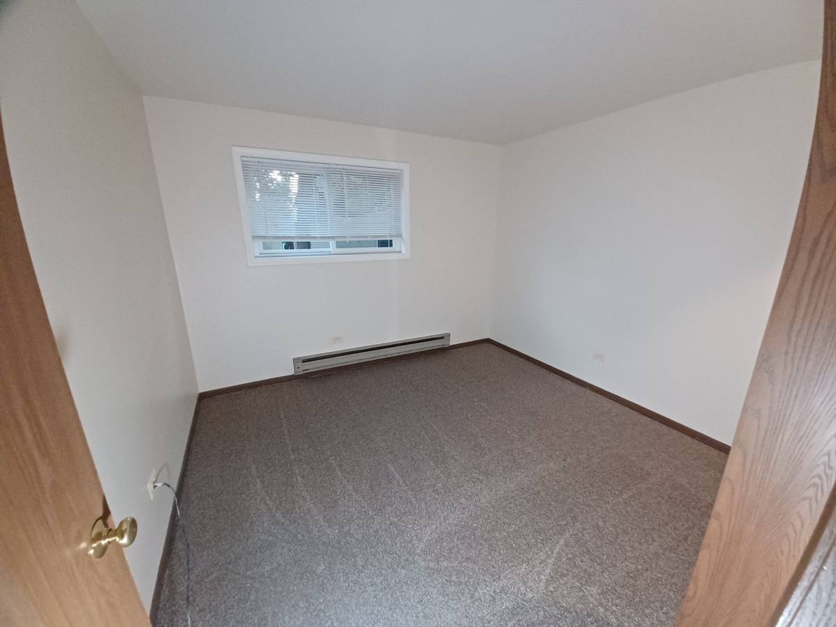Apartment for rent at 1824 Goodwin Dr #2A, Palatine, IL 60074
