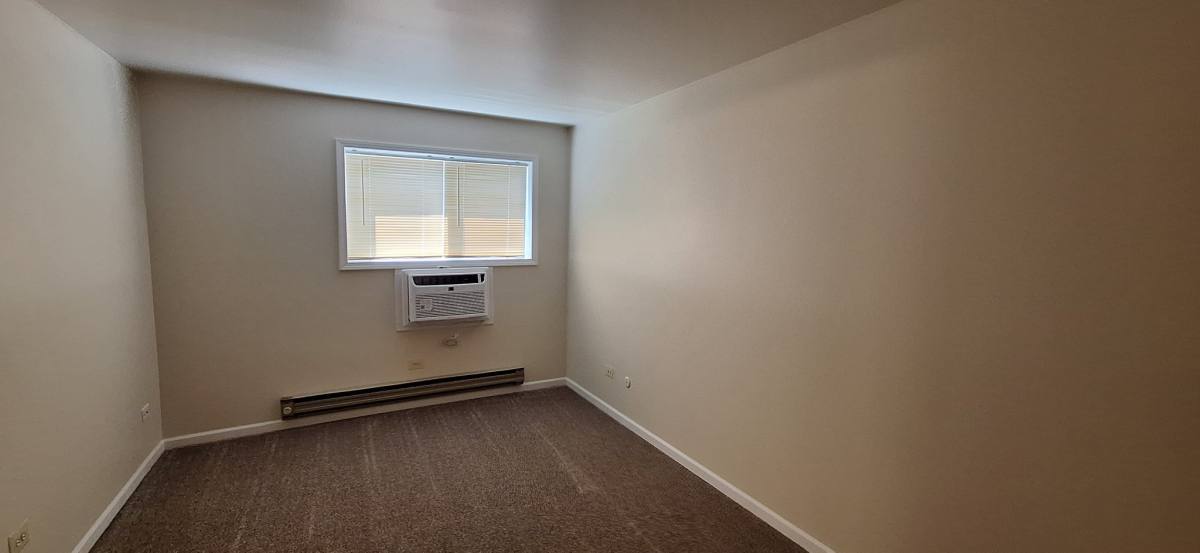 Apartment for rent at 1824 Goodwin Dr #2A, Palatine, IL 60074