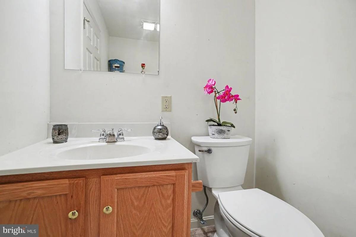 Townhouse for rent at 239 G St, Carlisle, PA 17013