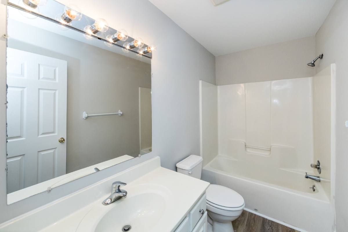 House for rent at 814 King Arthur Dr, Gastonia, NC 28056