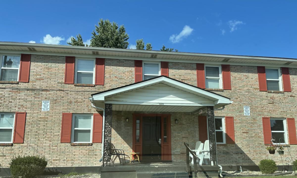 Apartment for rent at 10303 Torrington Rd #1, Louisville, KY 40272