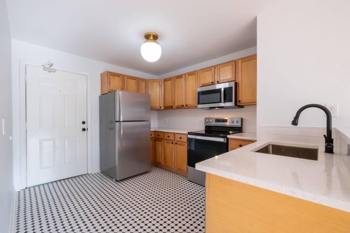 Apartment for rent at 1437 Lucile Ave SW #8, Atlanta, GA 30310