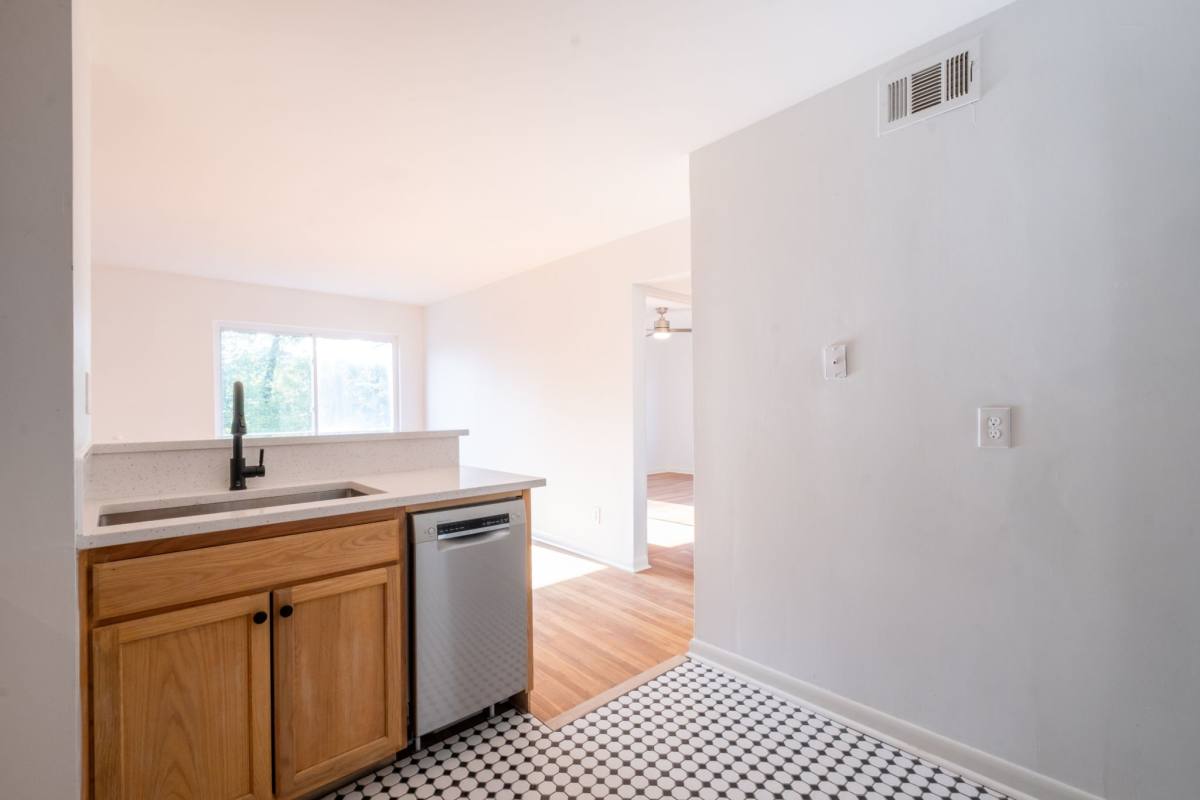 Apartment for rent at 1437 Lucile Ave SW #8, Atlanta, GA 30310