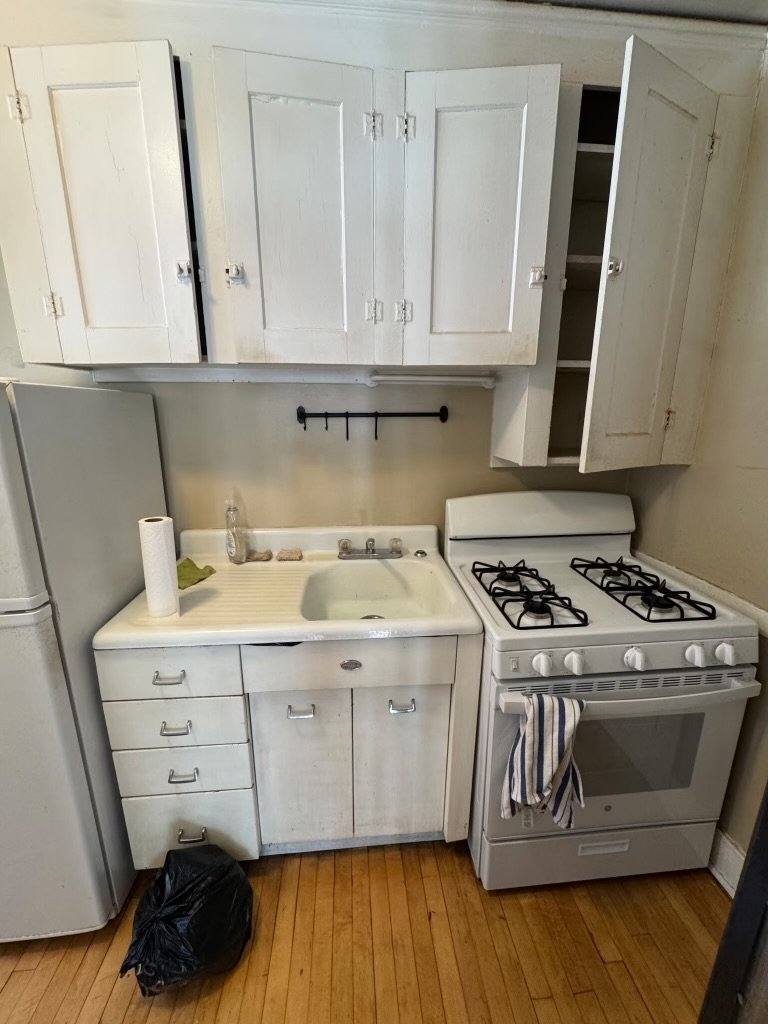 Apartment for rent at 413 Main St #21, Glen Ellyn, IL 60137