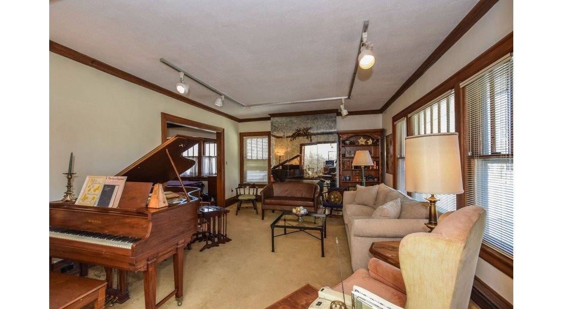Apartment for rent at 2975 N Downer Ave, Milwaukee, WI 53211