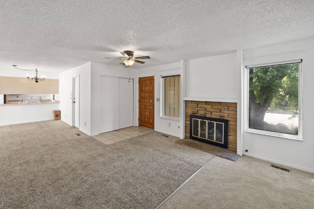 House for rent at 826 San Antonio Place, Colorado Springs, CO 80906
