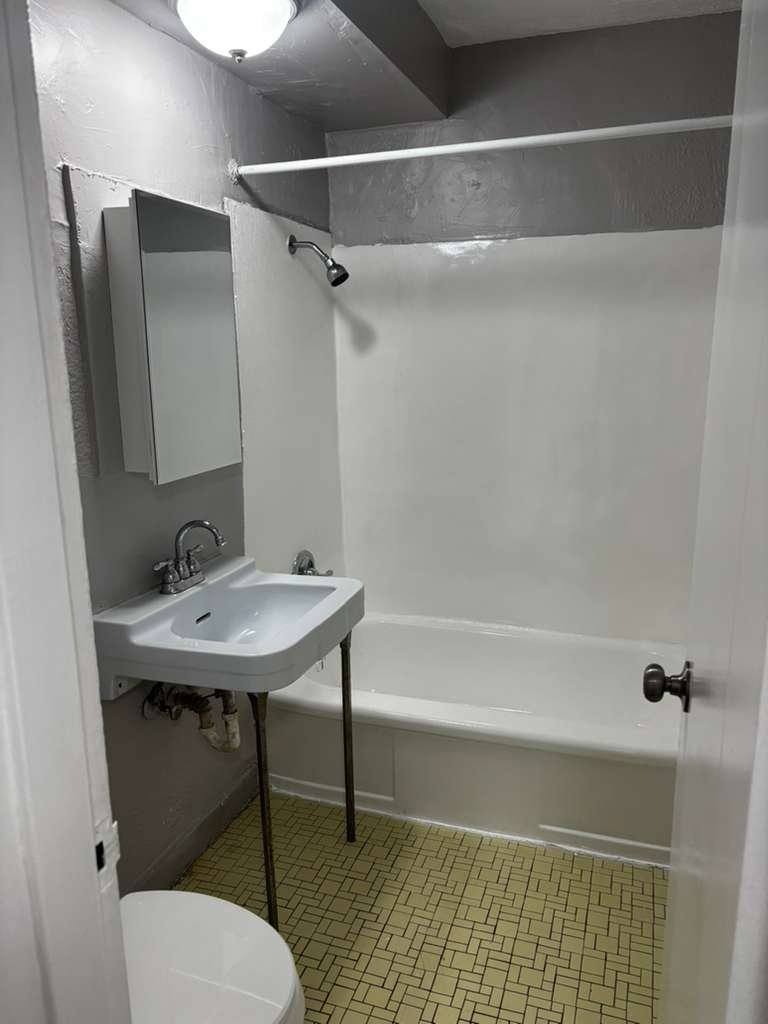 Apartment for rent at 13955 Superior Rd #101, Cleveland, OH 44118