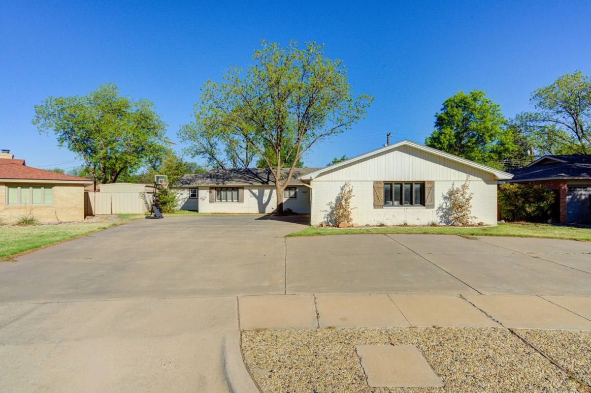 House for rent at 3824 64th Dr, Lubbock, TX 79413