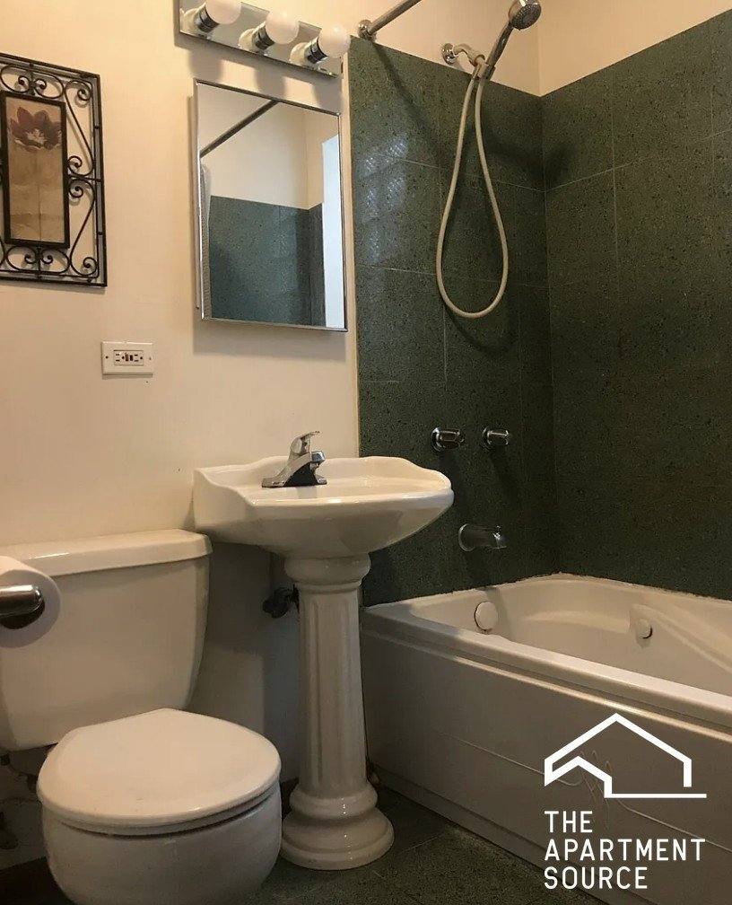 Apartment for rent at 2043 N Leavitt #2F, Chicago, IL 60647