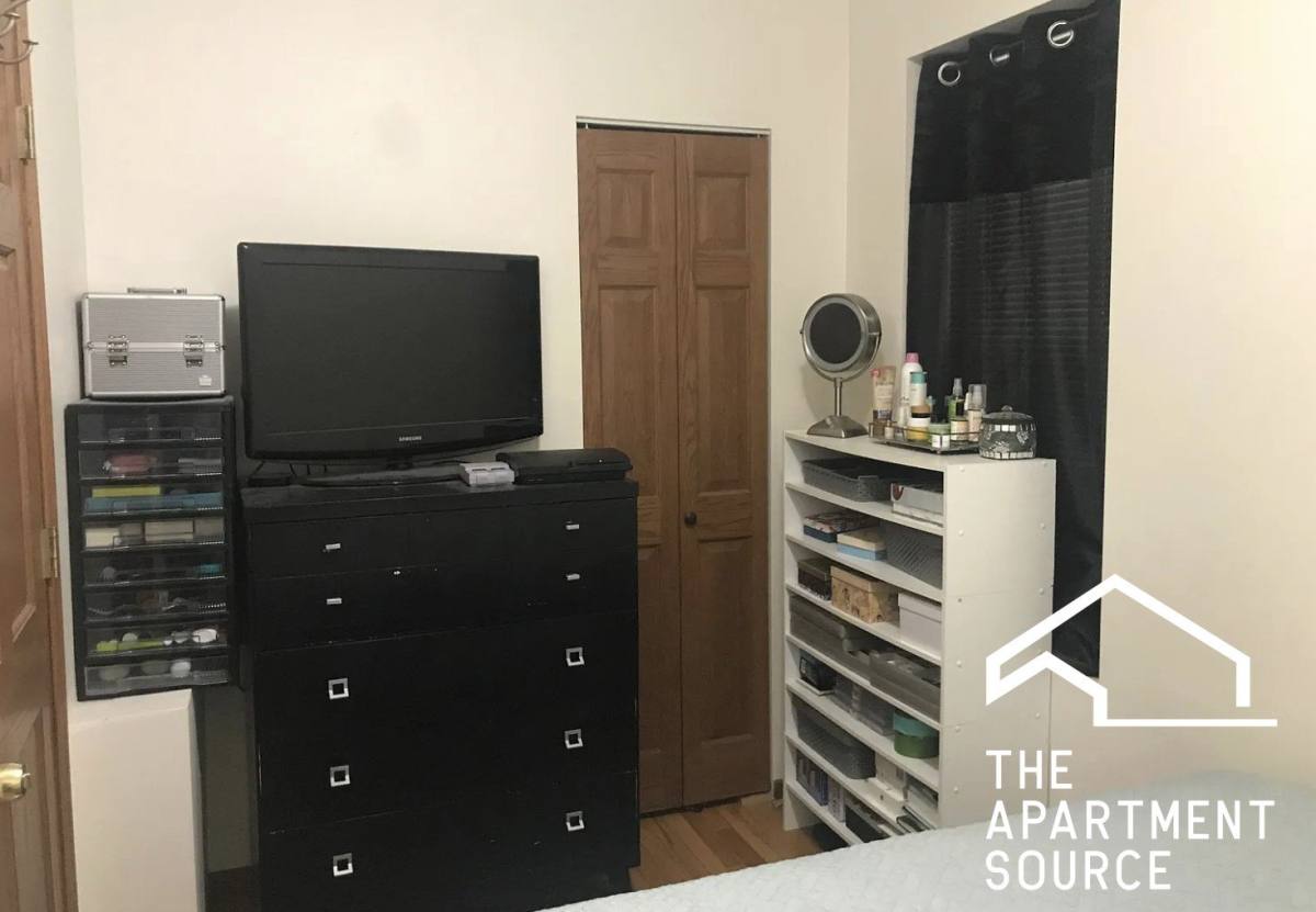Apartment for rent at 2043 N Leavitt #2F, Chicago, IL 60647