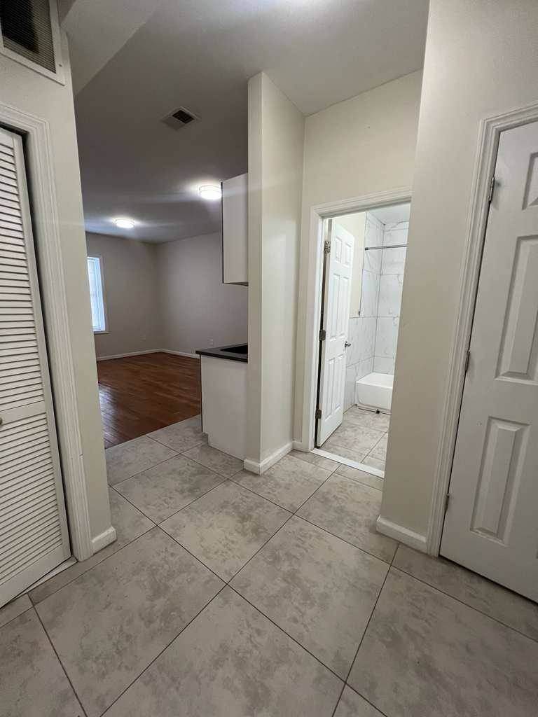 Apartment for rent at 131 S Harrison #1B, East Orange, NJ 07017