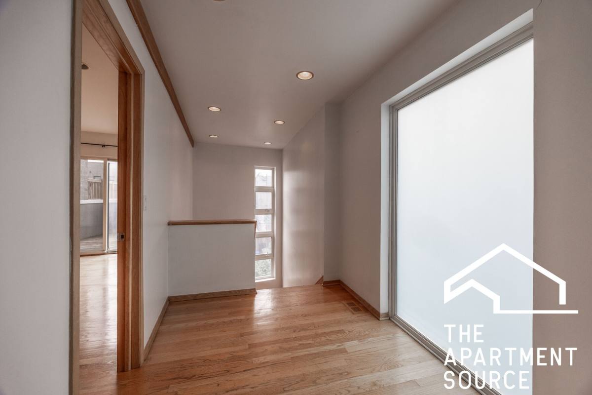 Apartment for rent at 1049 N Winchester #2, Chicago, IL 60622