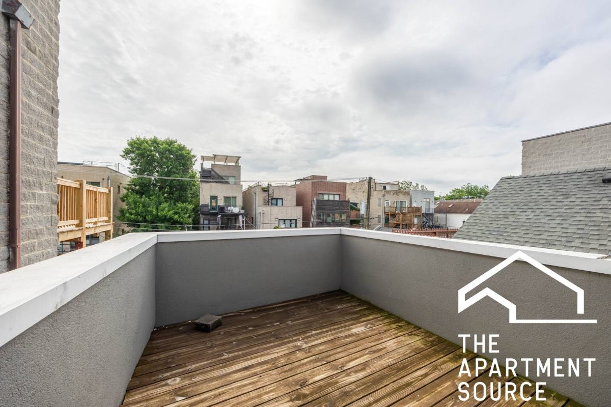 Apartment for rent at 1049 N Winchester #2, Chicago, IL 60622