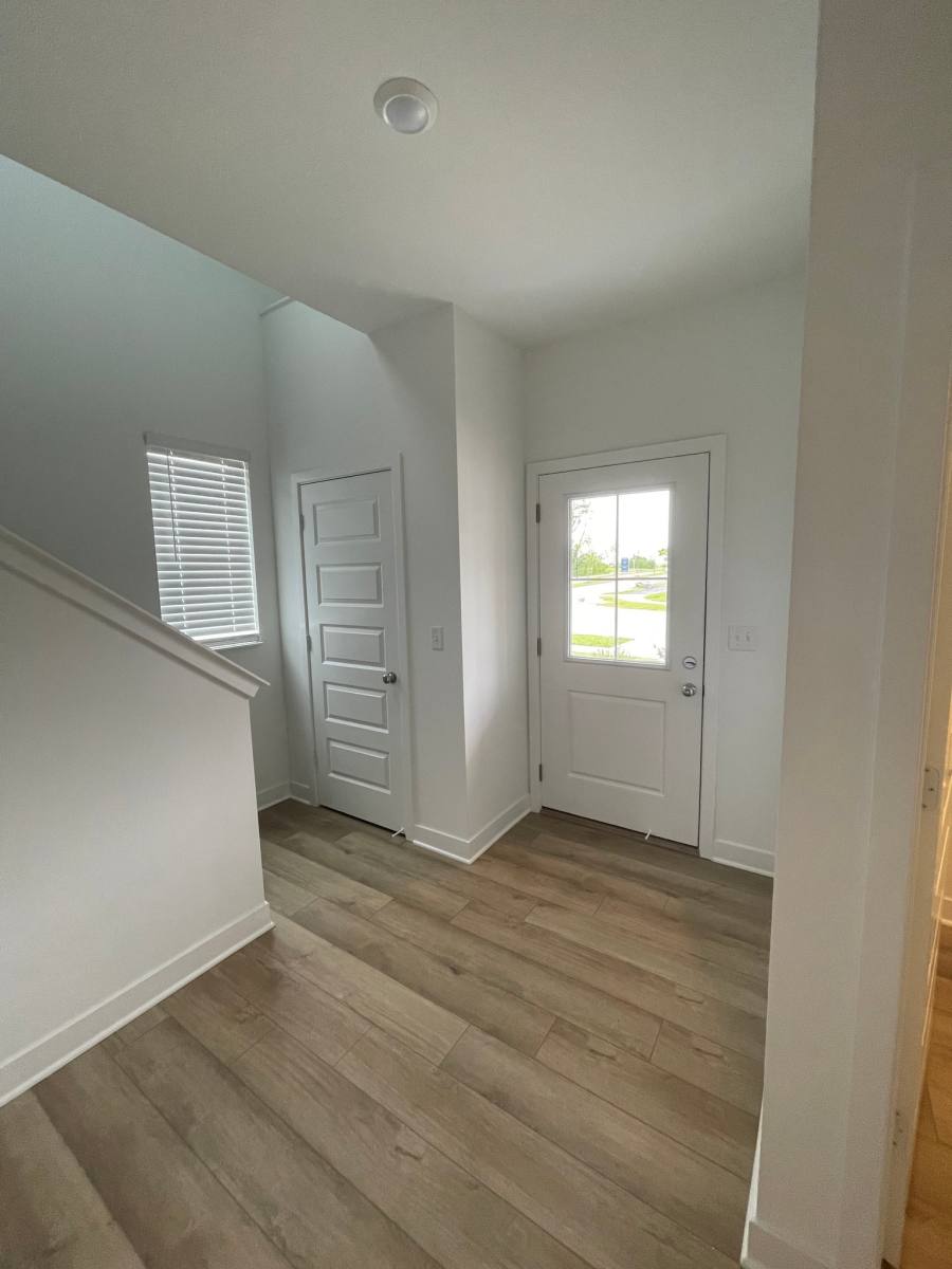 House for rent at 1717 Woods Edge Dr, Greenwood, IN 46143