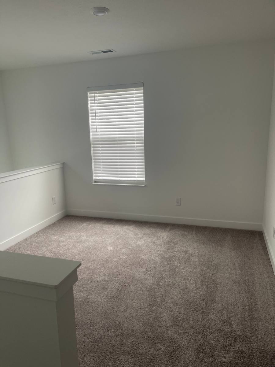 House for rent at 1717 Woods Edge Dr, Greenwood, IN 46143
