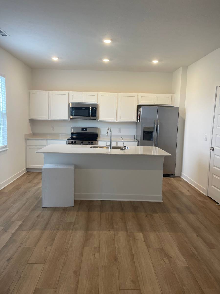 House for rent at 1717 Woods Edge Dr, Greenwood, IN 46143