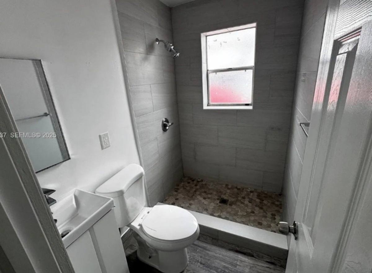 Apartment for rent at 2030 Taylor St, Hollywood, FL 33021