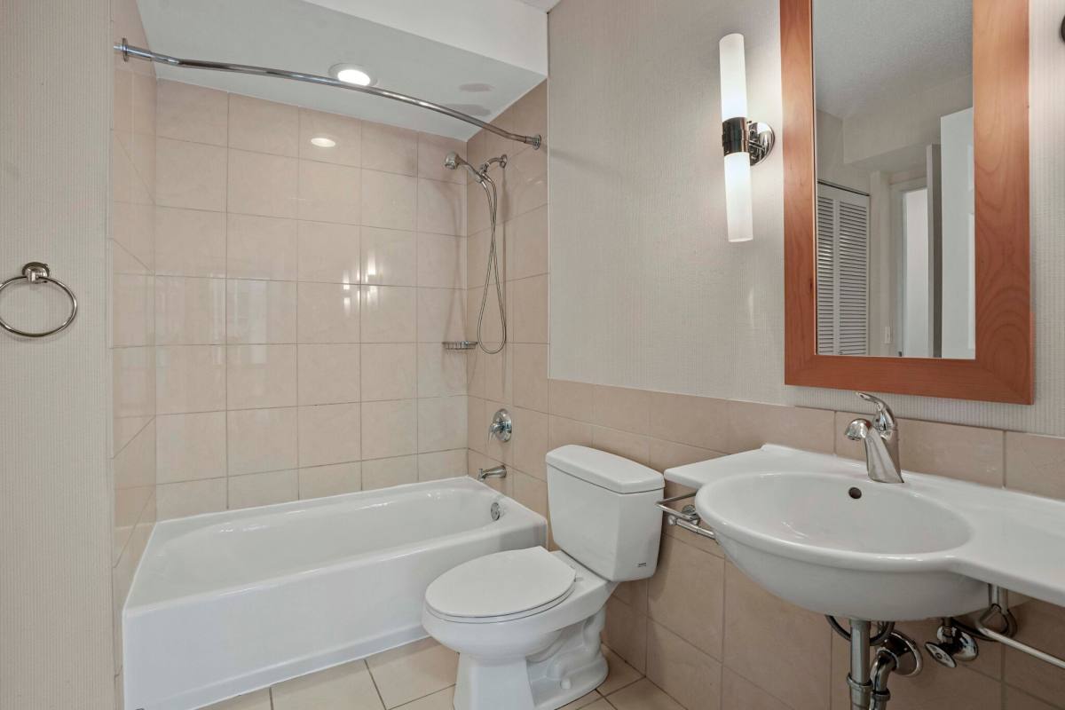 Apartment for rent at 1251 S Michigan Ave, Chicago, IL 60605